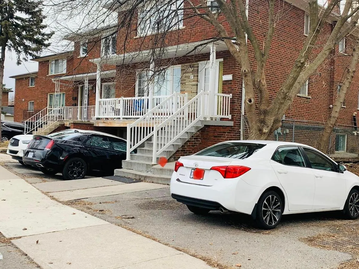 Full Privacy Apartment With Free Parkrings トロント カナダ