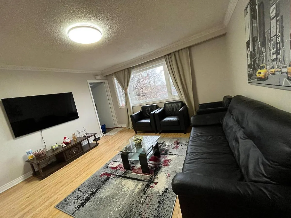 Full Privacy Apartment With Free Parkrings トロント 0*,