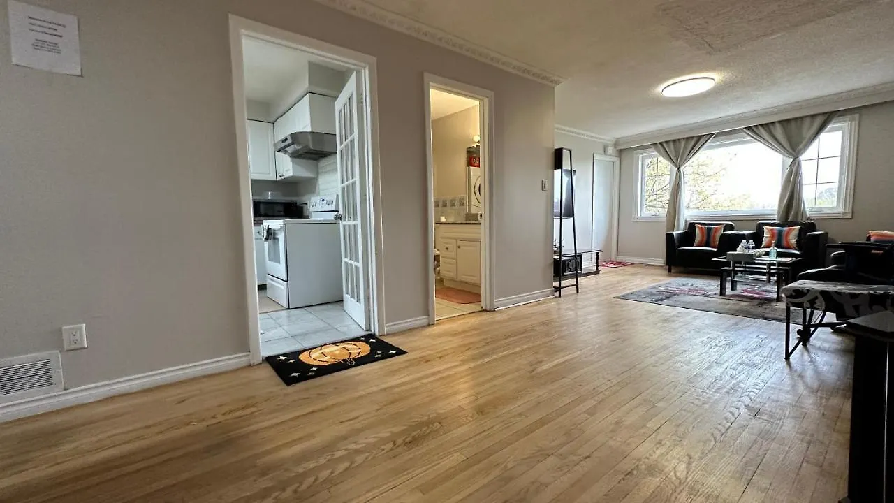 Full Privacy Apartment With Free Parkrings トロント カナダ