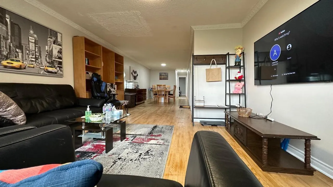 Full Privacy Apartment With Free Parkrings トロント 0*,  カナダ